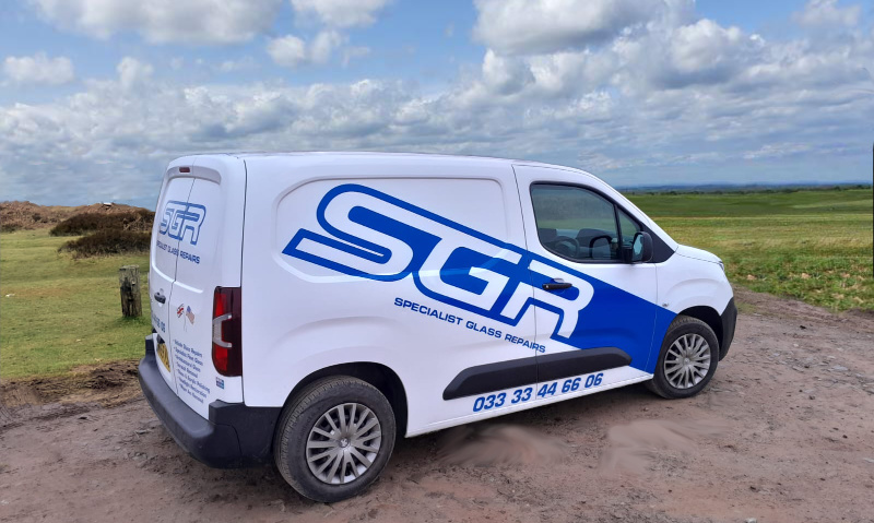 Windscreen repair in Lincoln and surrounding areas by the professional - SGR